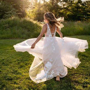 BHLDN Willowby by Watters Hearst Gown (Size 6 - Professionally Cleaned)